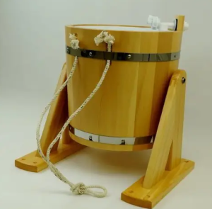 Душ русский (обливное устройство) 15 л с нержавеющей вставкой, лак КЕДР (ПРЕМИУМ)